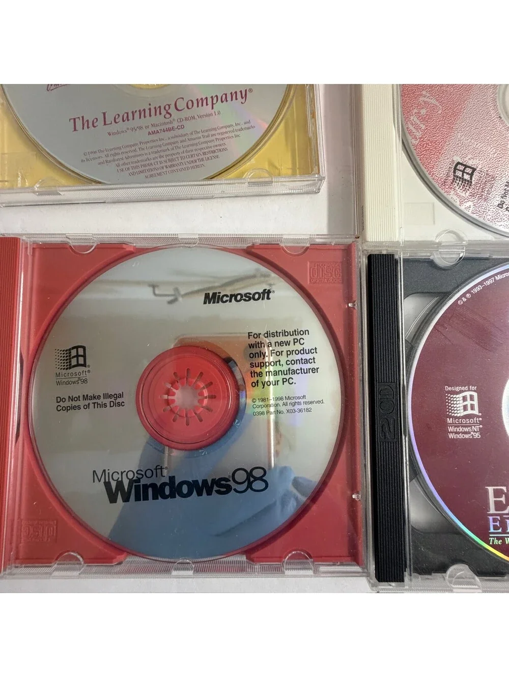 Vintage Microsoft Software Lot Windows 98 Encarta 98 Amazon Trail 3 CD-ROM B-14